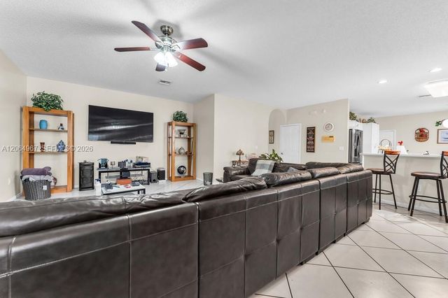 15887 NW 11th Street, Pembroke Pines, FL 33028