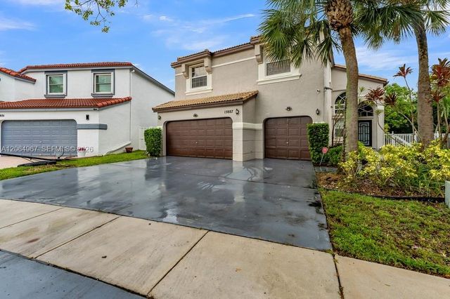 15887 NW 11th Street, Pembroke Pines, FL 33028