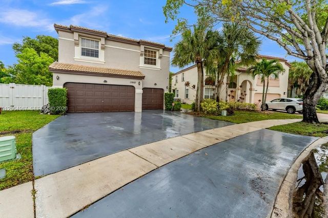 15887 NW 11th Street, Pembroke Pines, FL 33028