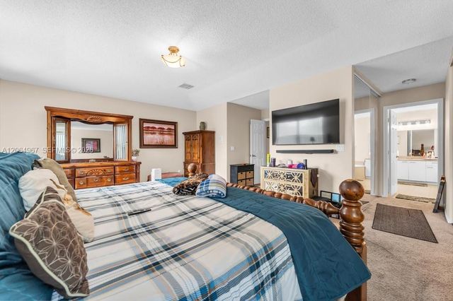 15887 NW 11th Street, Pembroke Pines, FL 33028