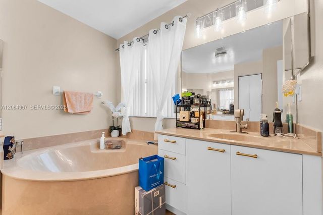 15887 NW 11th Street, Pembroke Pines, FL 33028