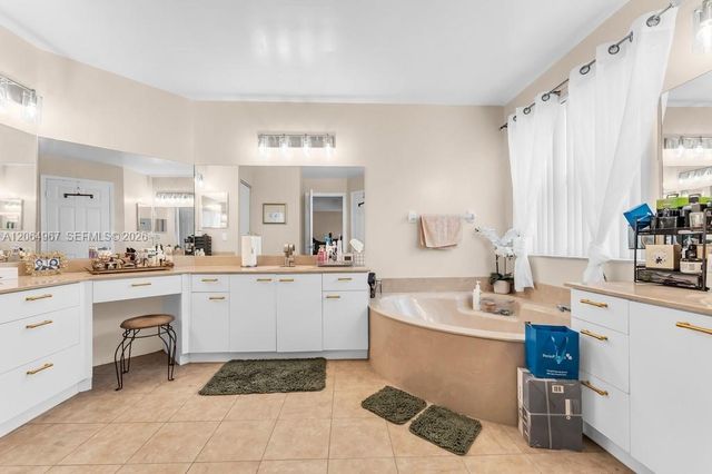 15887 NW 11th Street, Pembroke Pines, FL 33028