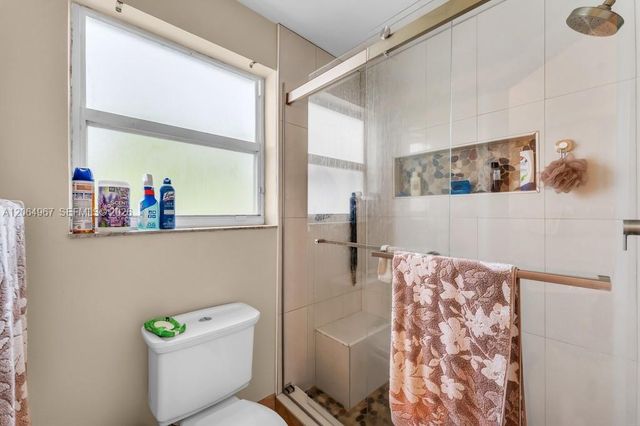 15887 NW 11th Street, Pembroke Pines, FL 33028