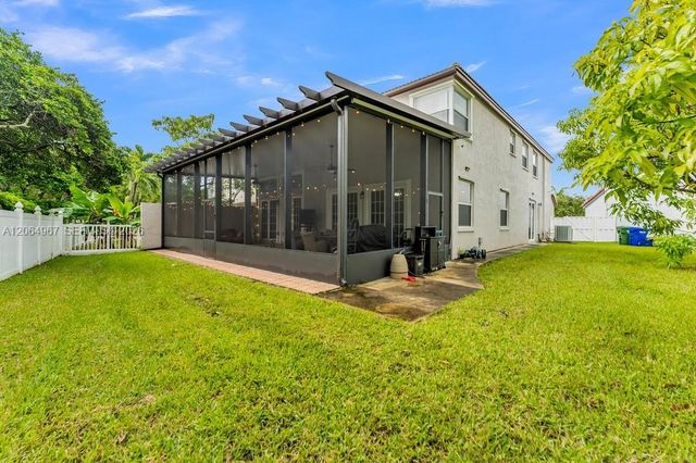 15887 NW 11th Street, Pembroke Pines, FL 33028