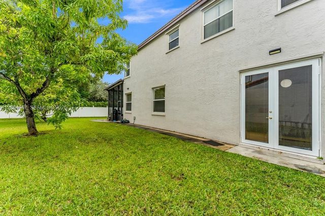 15887 NW 11th Street, Pembroke Pines, FL 33028