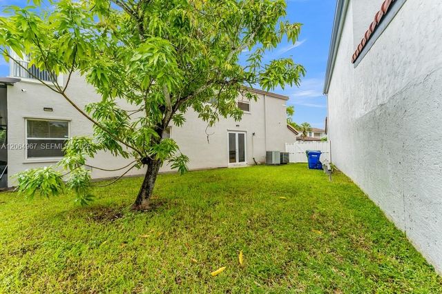 15887 NW 11th Street, Pembroke Pines, FL 33028