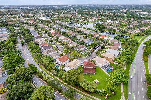 15887 NW 11th Street, Pembroke Pines, FL 33028