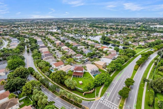 15887 NW 11th Street, Pembroke Pines, FL 33028