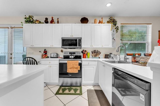 15887 NW 11th Street, Pembroke Pines, FL 33028