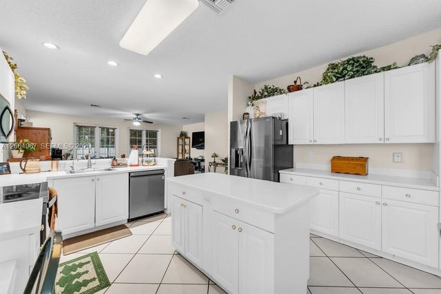 15887 NW 11th Street, Pembroke Pines, FL 33028