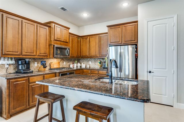 1812 Graham Way, Mansfield, TX 76063