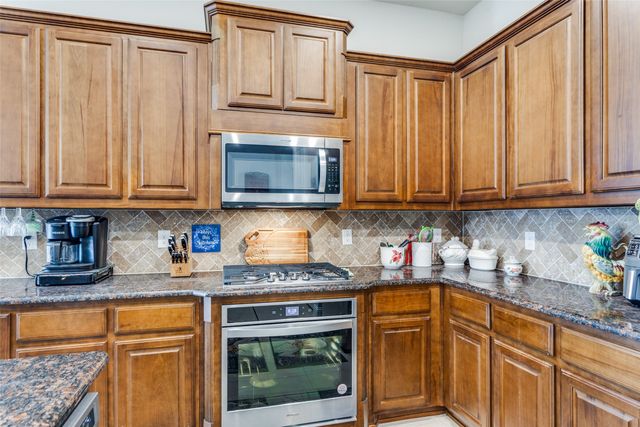 1812 Graham Way, Mansfield, TX 76063