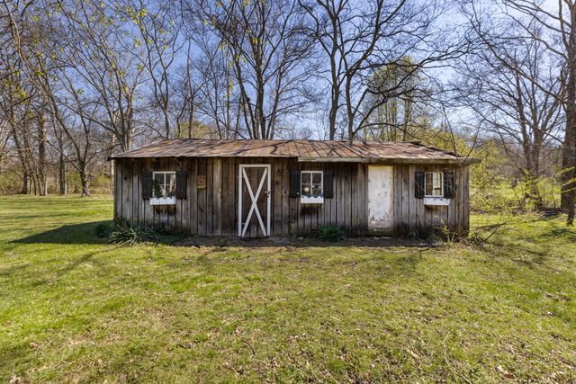 8158 Old Springfield Pike, Goodlettsville, TN 37072