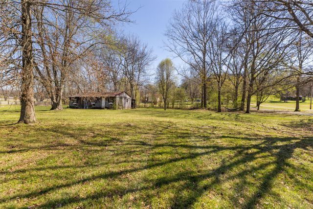 8158 Old Springfield Pike, Goodlettsville, TN 37072