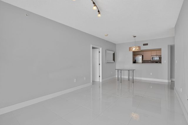 3020 NE 32nd Avenue 620, Fort Lauderdale, FL 33308