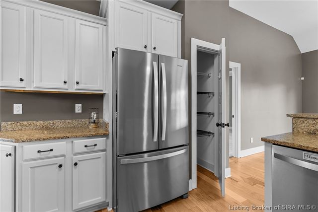 3102 Ambercrest Loop, Jeffersonville, IN 47130