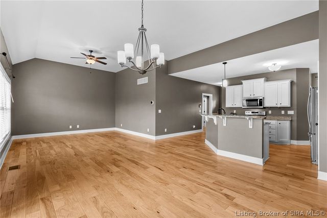 3102 Ambercrest Loop, Jeffersonville, IN 47130