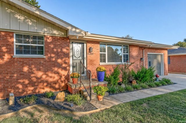 5209 Cunningham Drive, Evansville, IN 47711