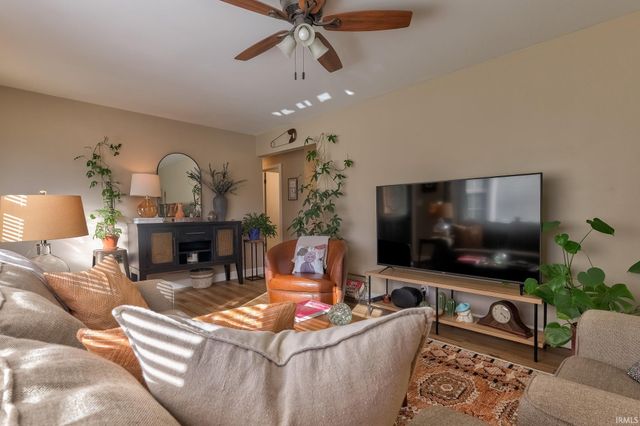 5209 Cunningham Drive, Evansville, IN 47711