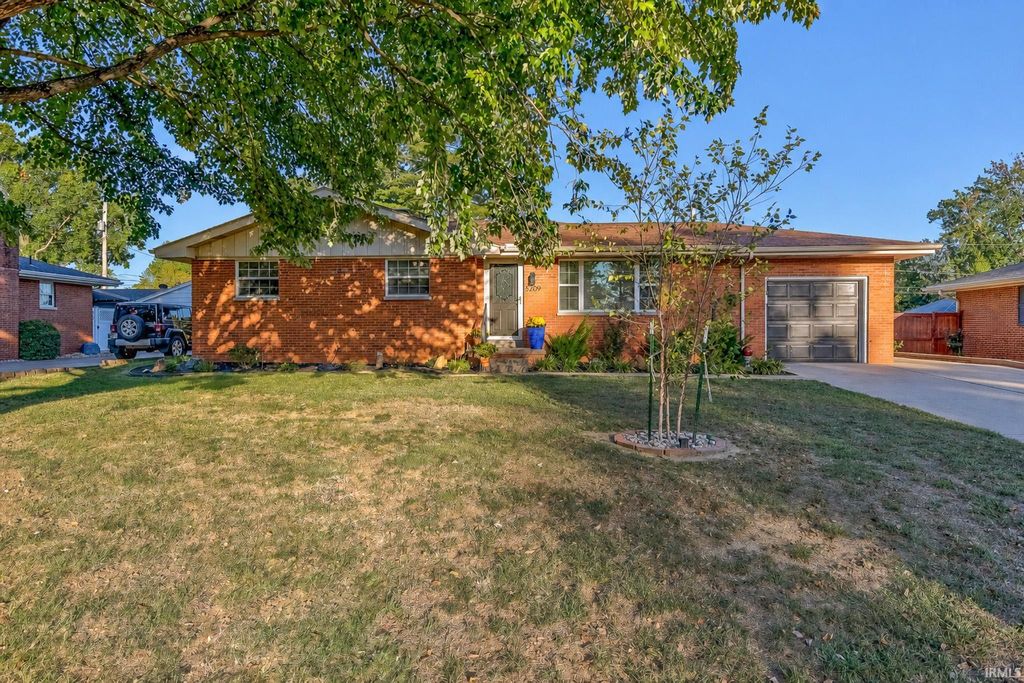 5209 Cunningham Drive, Evansville, IN 47711
