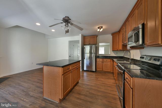 2205 ASH GROVE RD, Ambler, PA 19002