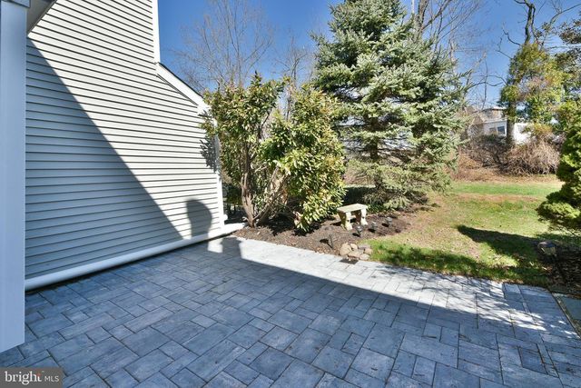 2205 ASH GROVE RD, Ambler, PA 19002