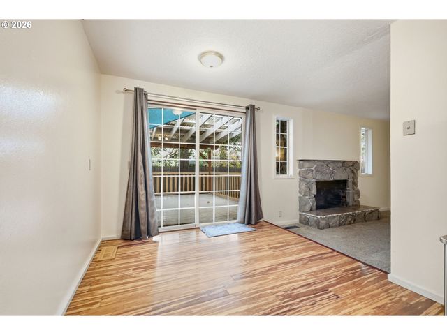 2245 PRINCETON Dr, Eugene, OR 97405