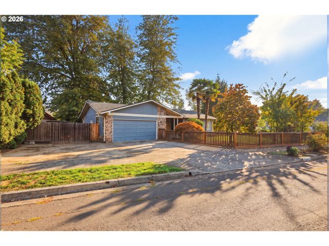 2245 PRINCETON Dr, Eugene, OR 97405
