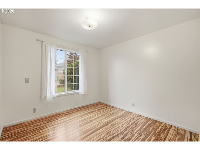 2245 PRINCETON Dr, Eugene, OR 97405