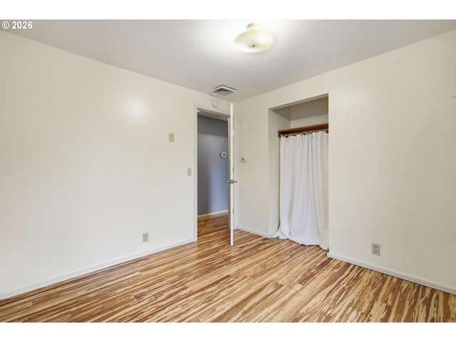 2245 PRINCETON Dr, Eugene, OR 97405