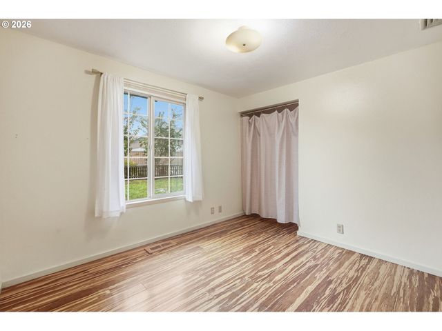 2245 PRINCETON Dr, Eugene, OR 97405