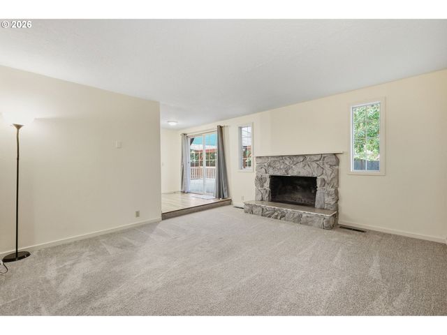 2245 PRINCETON Dr, Eugene, OR 97405