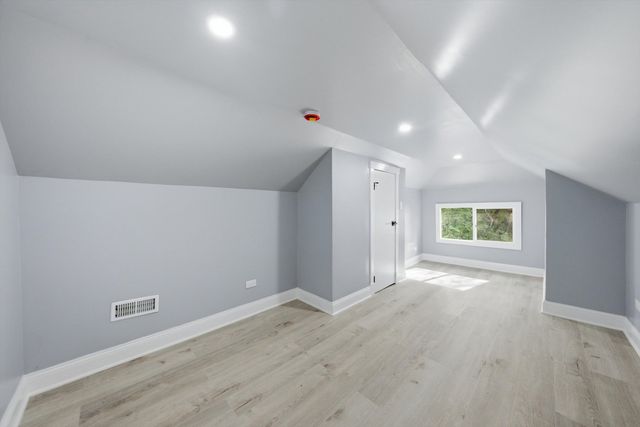 7545 S Rhodes Avenue, Chicago, IL 60619