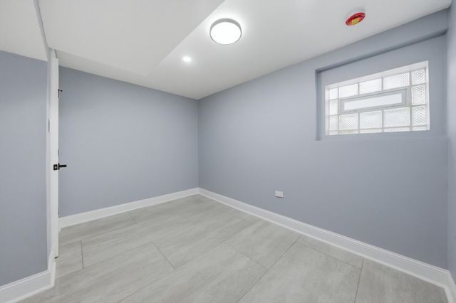 7545 S Rhodes Avenue, Chicago, IL 60619