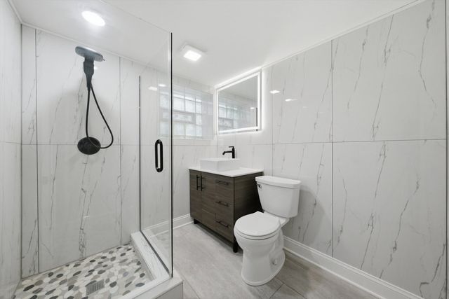 7545 S Rhodes Avenue, Chicago, IL 60619