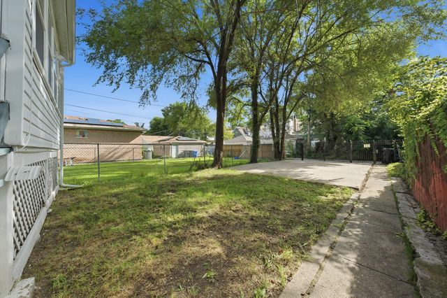 7545 S Rhodes Avenue, Chicago, IL 60619