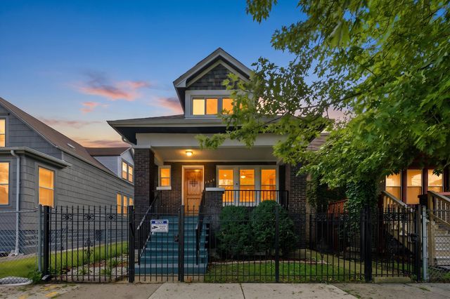 7545 S Rhodes Avenue, Chicago, IL 60619