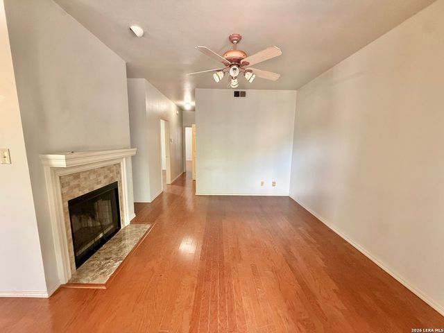 11839 Parliament St Apt 1422, San Antonio, TX 78216
