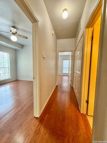 11839 Parliament St Apt 1422, San Antonio, TX 78216