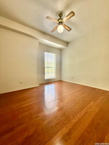11839 Parliament St Apt 1422, San Antonio, TX 78216