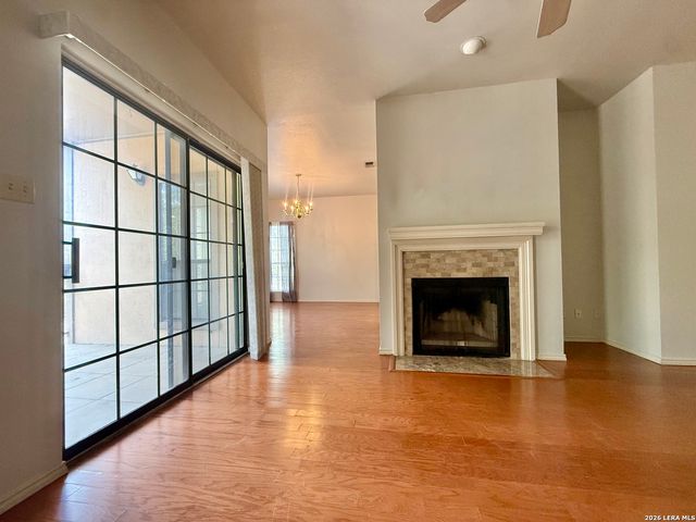 11839 Parliament St Apt 1422, San Antonio, TX 78216
