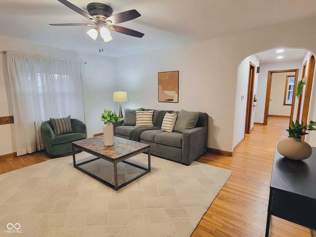 331 N 14th Avenue, Beech Grove, IN 46107