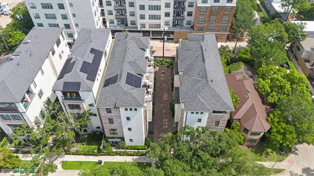 1304 Castle Court A, Houston, TX 77006