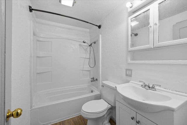 415 Summit Avenue, Medford, OR 97501