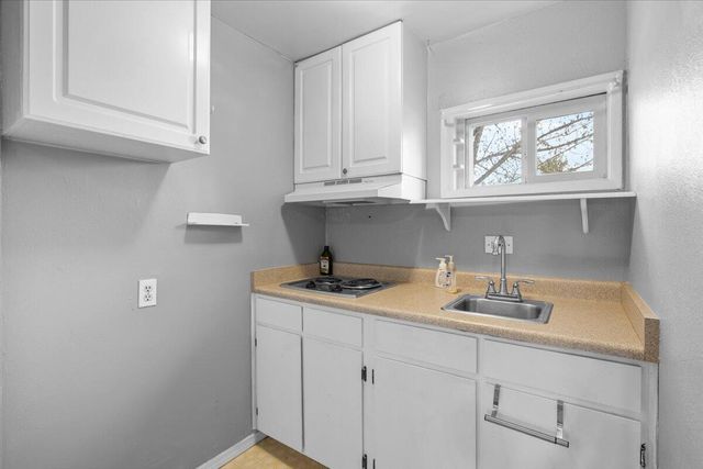 415 Summit Avenue, Medford, OR 97501