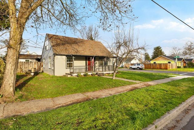 415 Summit Avenue, Medford, OR 97501