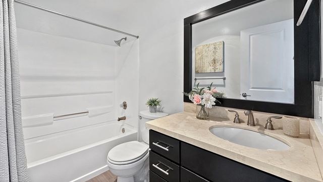 6400 Christie Avenue 3202, Emeryville, CA 94608