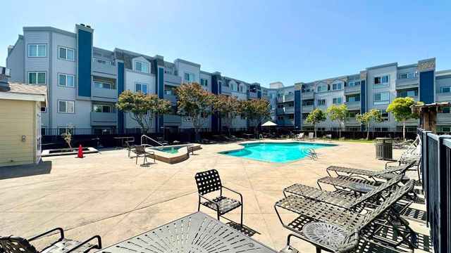 6400 Christie Avenue 3202, Emeryville, CA 94608