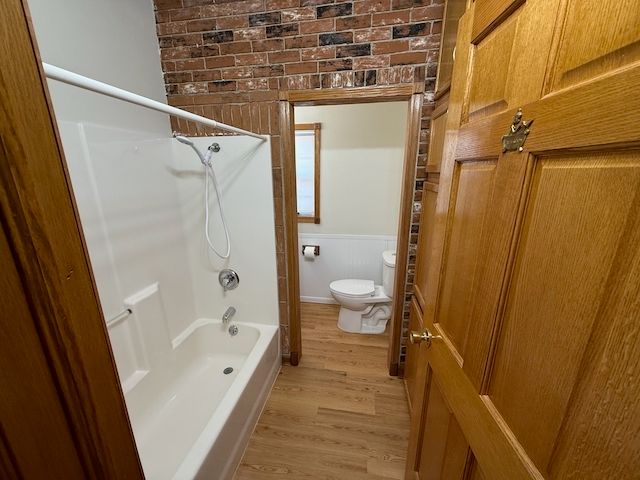 2358 W Lombard Street, Davenport, IA 52804