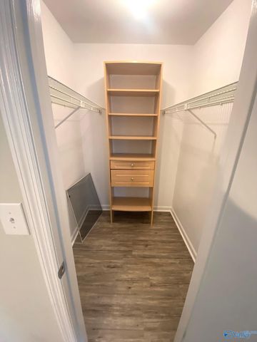 11112 South Memorial Parkway L2, Huntsville, AL 35803